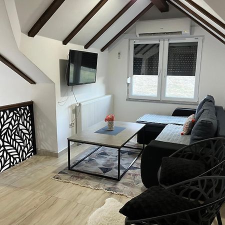 Vacation House Studenac Bihać Buitenkant foto