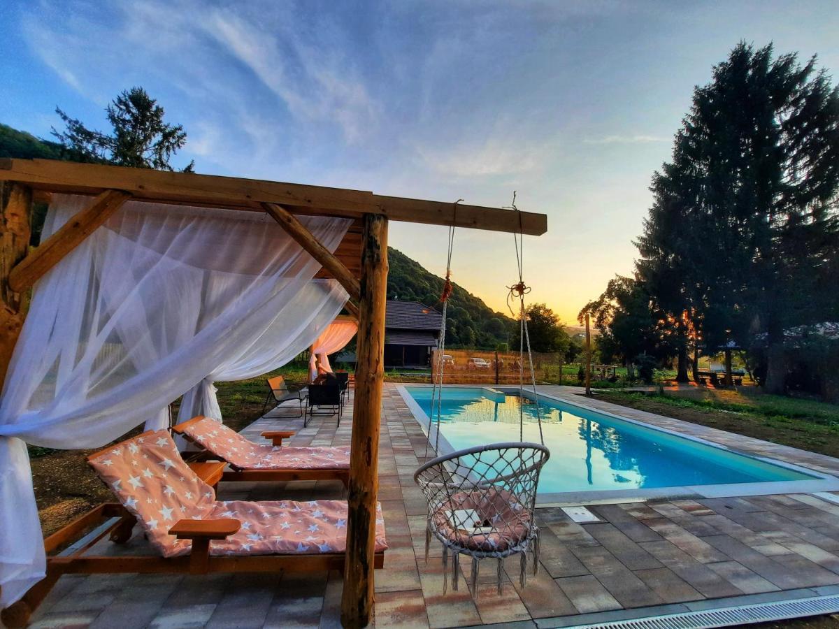 Vacation House Studenac Bihać Buitenkant foto