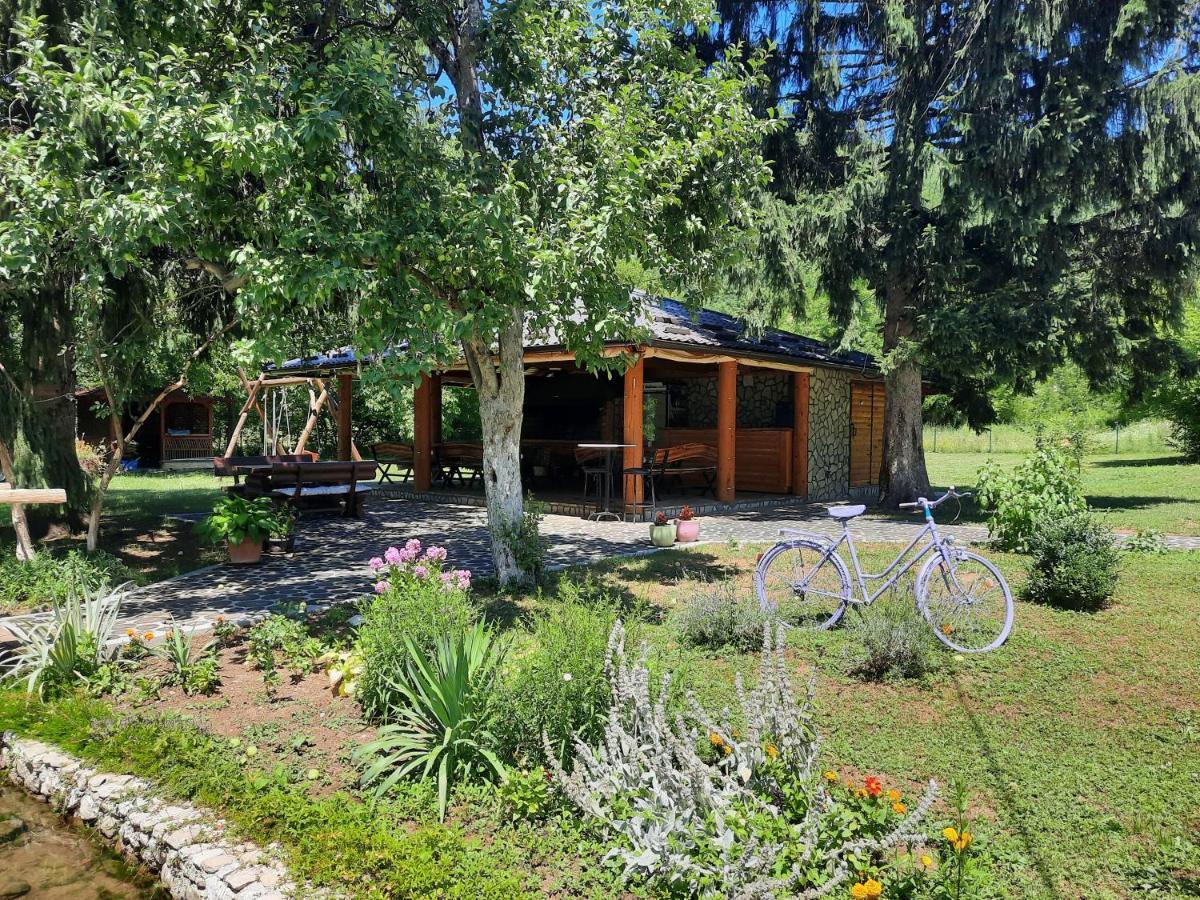 Vacation House Studenac Bihać Buitenkant foto