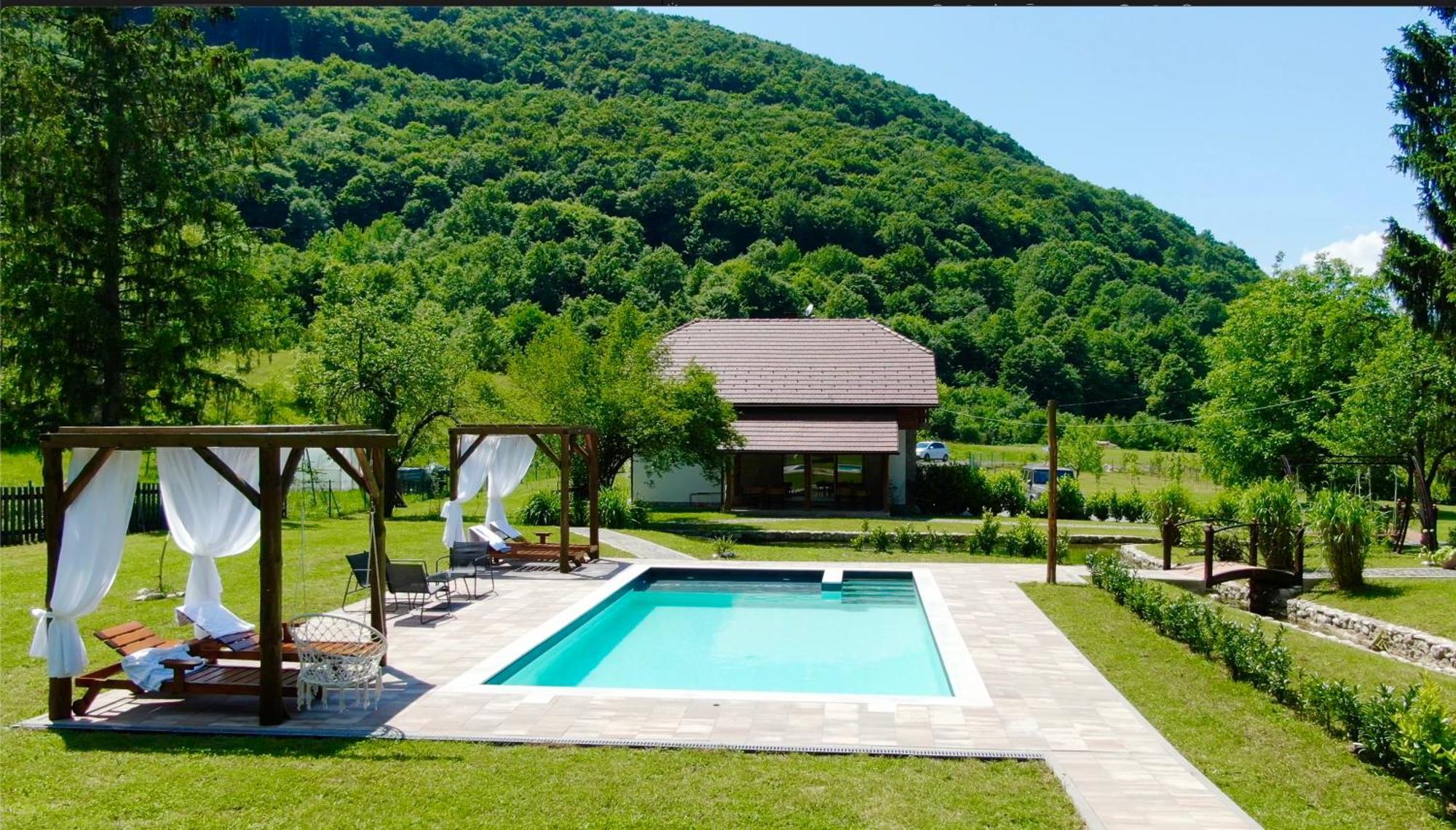 Vacation House Studenac Villa Bihać Buitenkant foto