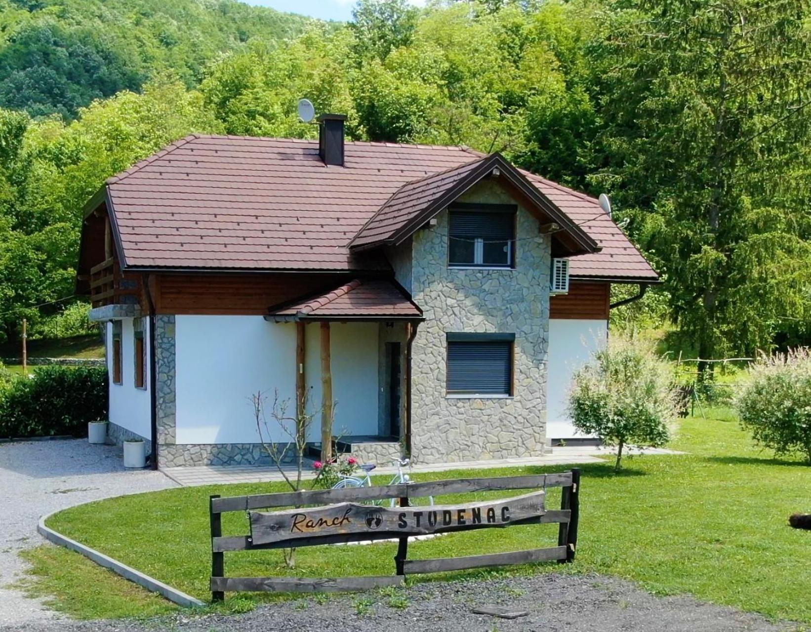 Vacation House Studenac Bihać Buitenkant foto